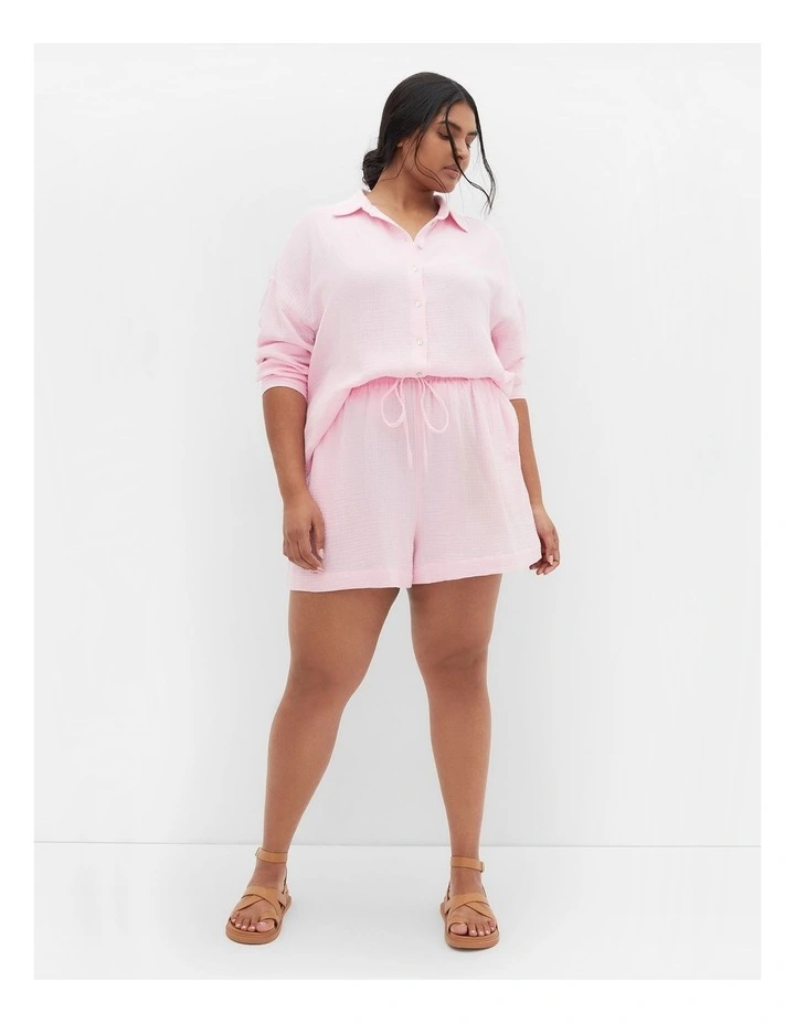 Elly Shorts in Pink image 1