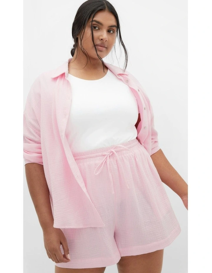 Elly Shorts in Pink image 7