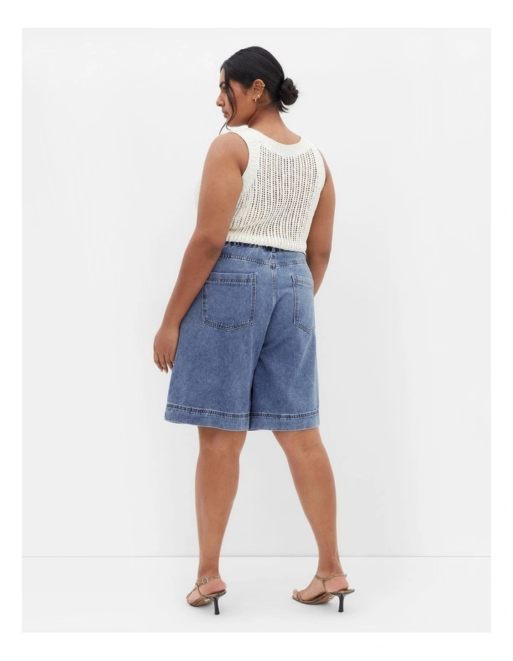 Hayley Bermuda Shorts in Light Wash image 2