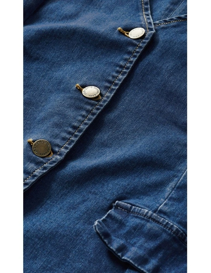 August Vest in Light Wash image 6