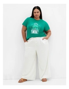 On Vacation Tee in Blk Getaway
