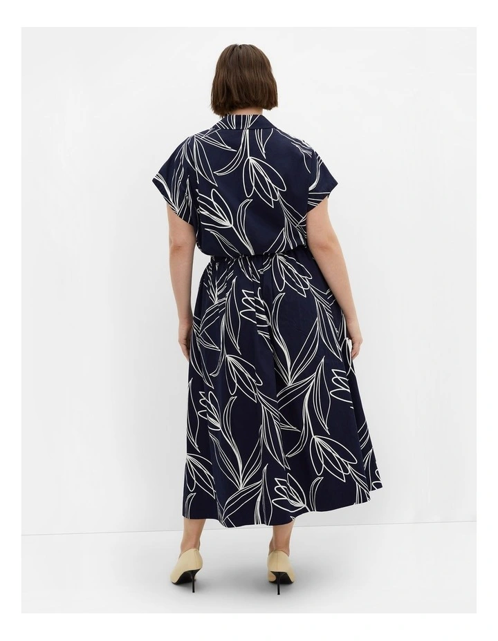 Vacay Print Shirt in Navy Bloom image 2