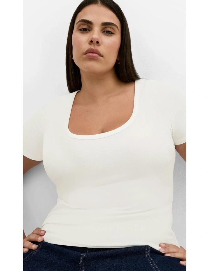 Everyday Scoop Neck Tee in Ivory image 5