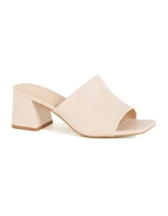 Hazel Heel in Nude