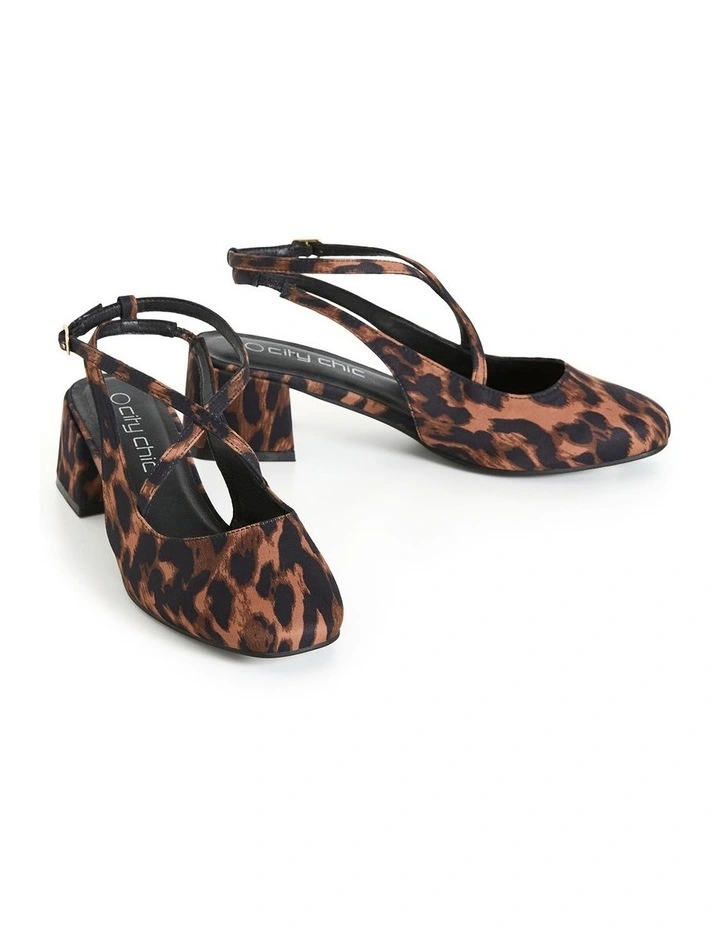 Luna Heel in Leopard image 5