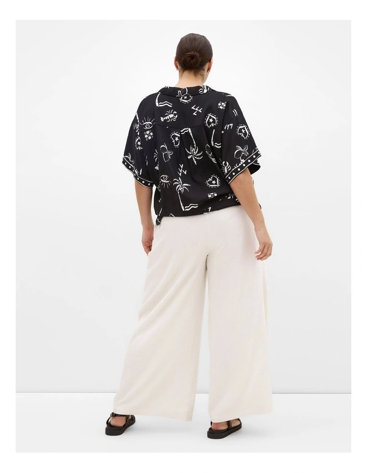 Resort Border Print Shirt in Black image 2