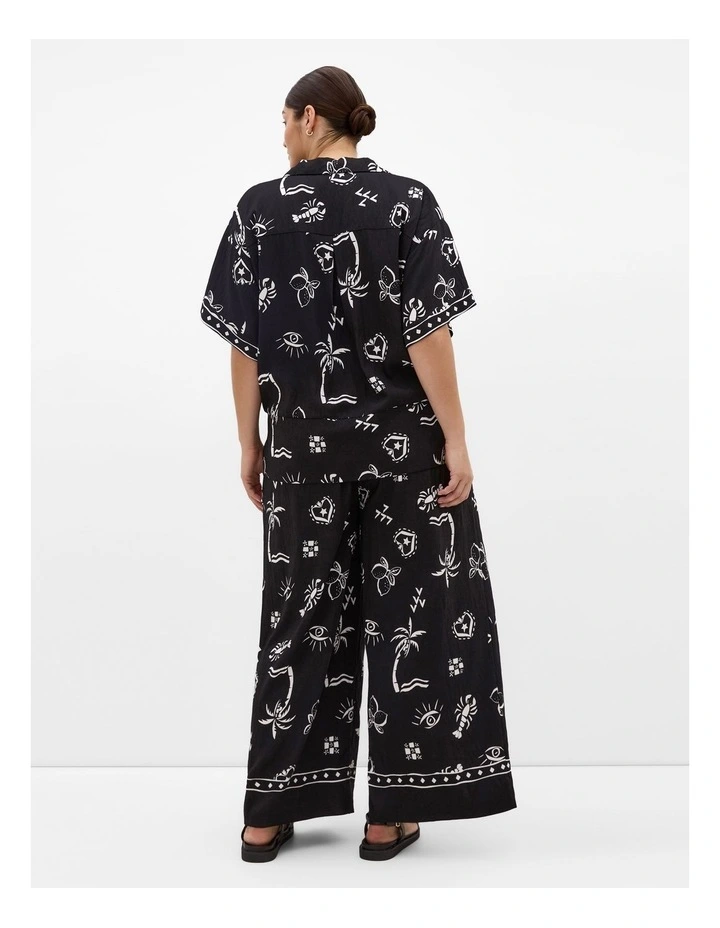 Resort Border Print Pant in Black image 2
