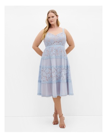 Soft Blue/Nude colour