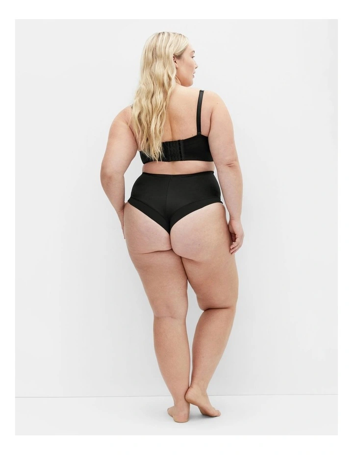 Shapely Plunge Bra in Black image 2