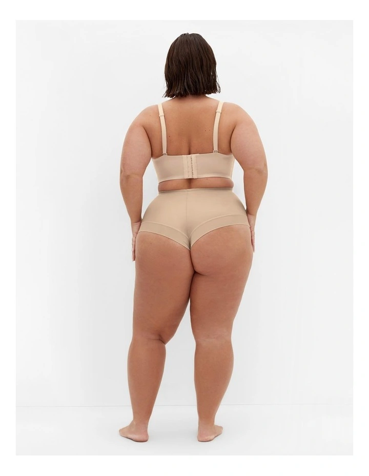 Shapely Plunge Bra in Latte image 2