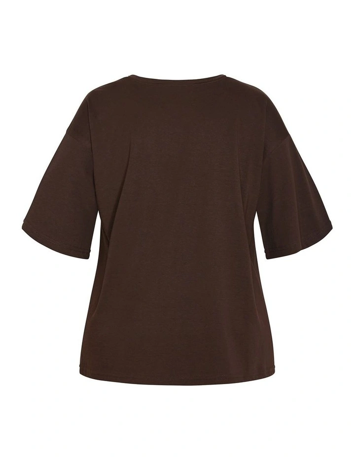 Oversized Crew Neck Tee in Chocolate image 4