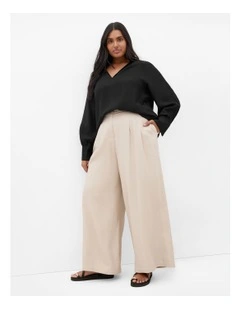 Felicity Relaxed V Neck Shirt in Black