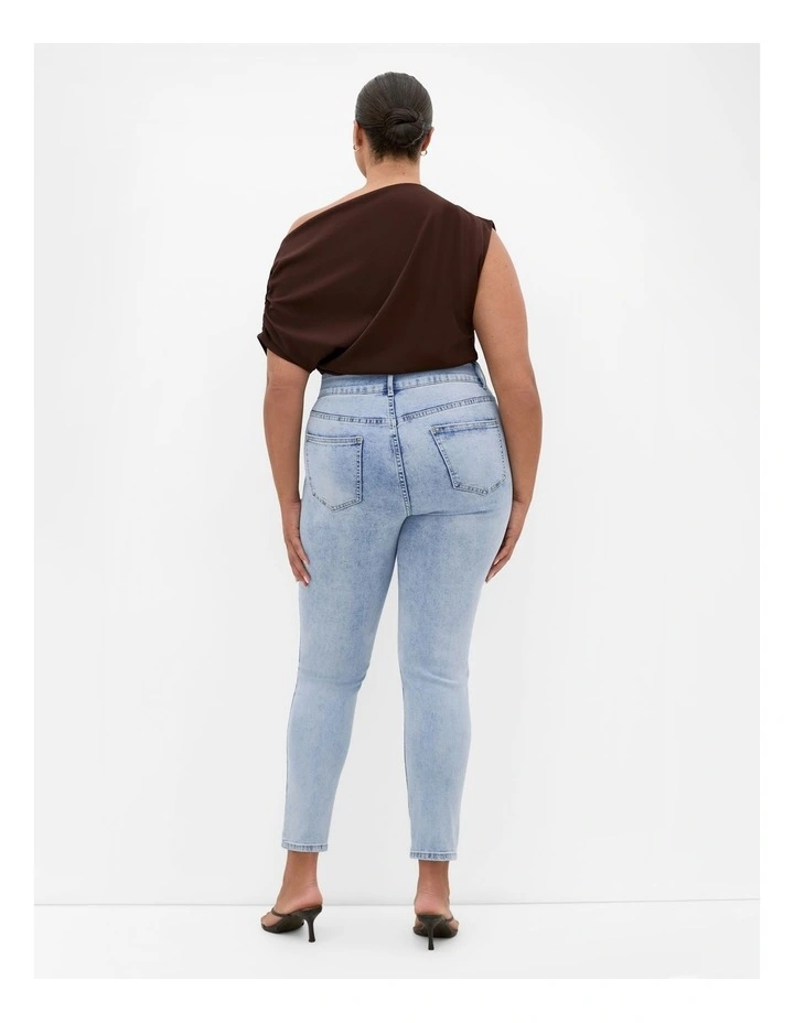 Harley Fit Clara Skinny Jean in Ice Blue Wash image 2