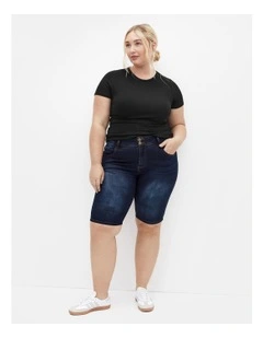 Classic Pins Short in Dark Wash