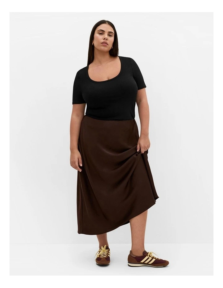 Everyday Scoop Tee in Black image 1