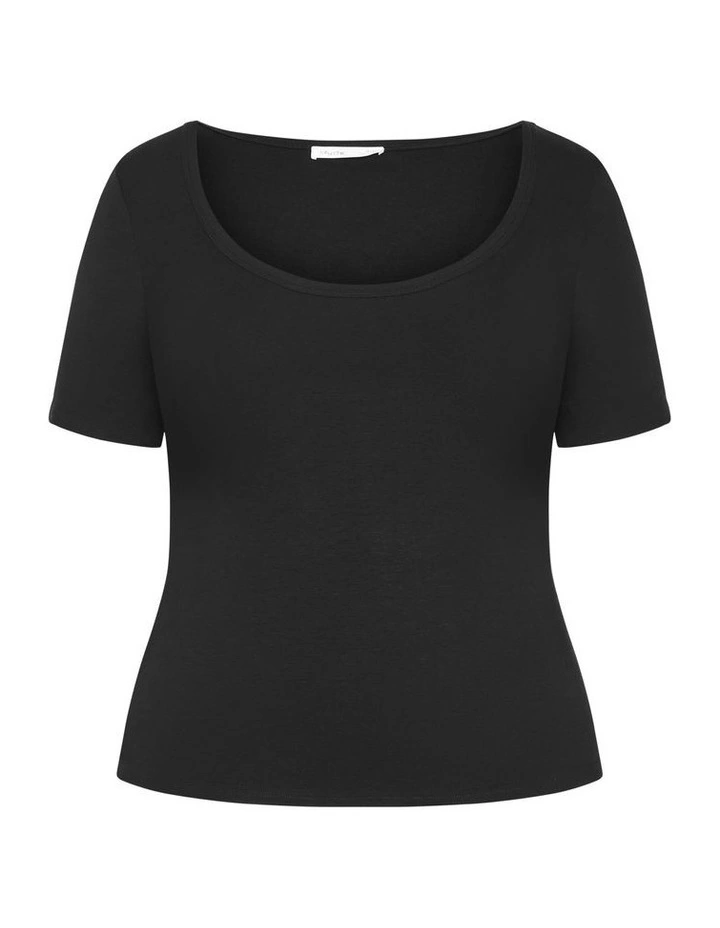 Everyday Scoop Tee in Black image 5