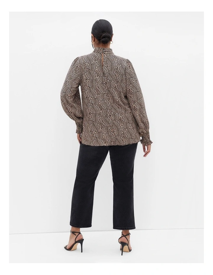 Indie Print Top in Cheetah image 2