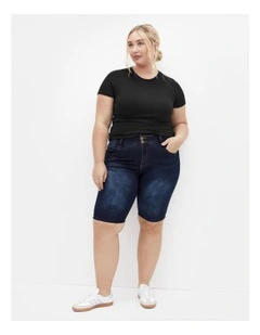 Classic Pins Short in Dark Wash