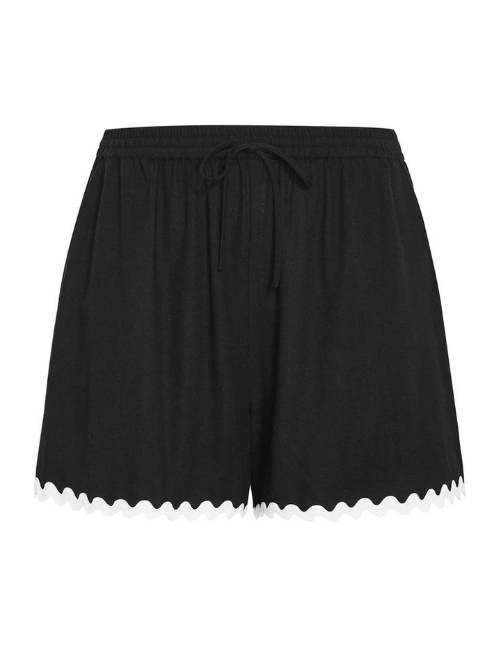 Luna Contrast Trim Short in Black image 3