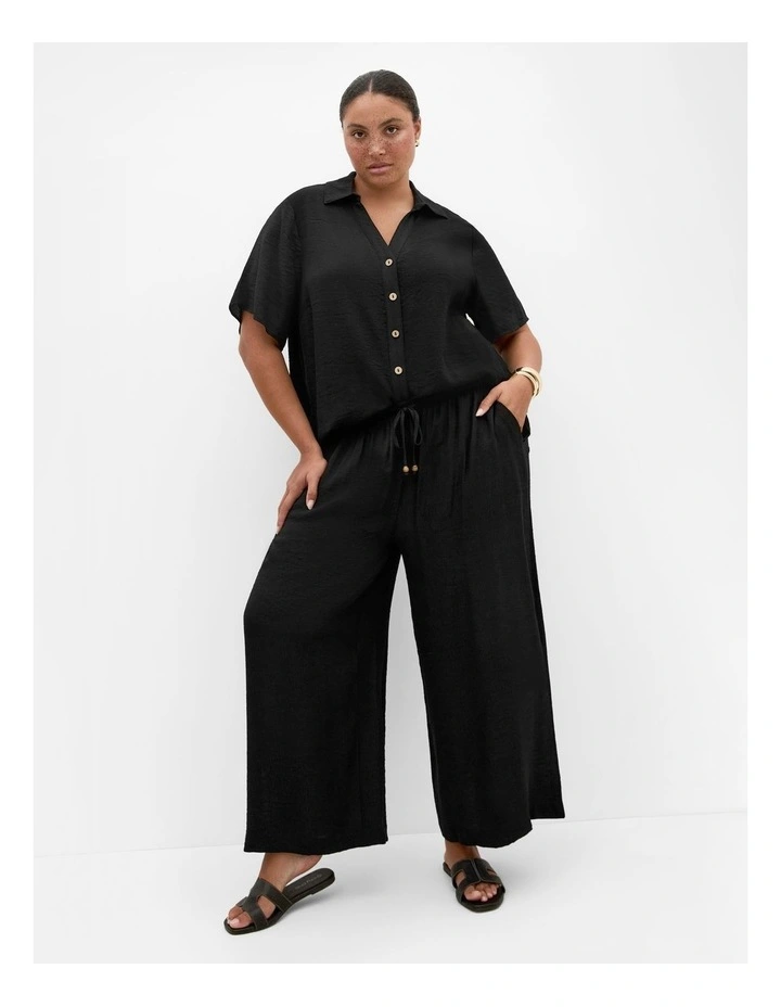 Poolside Short Sleeve Shirt in Black image 1