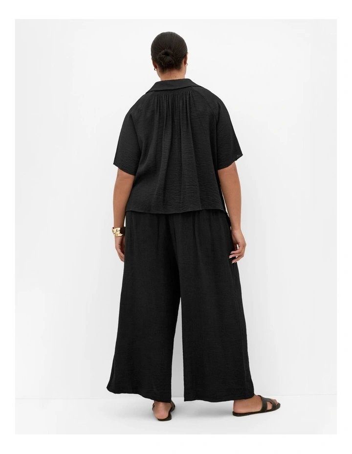 Poolside Short Sleeve Shirt in Black image 2