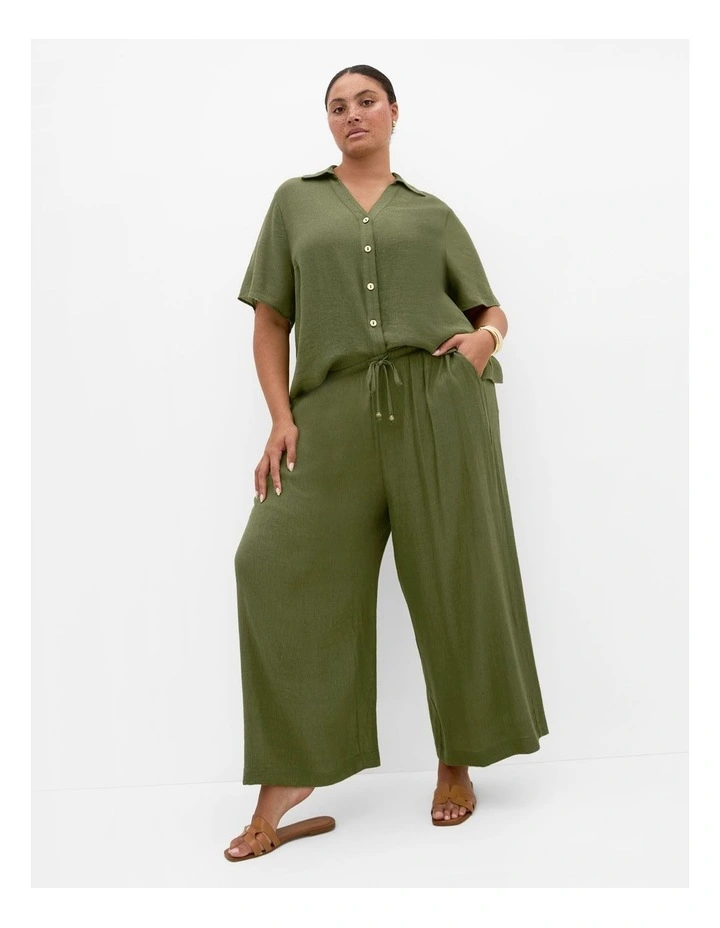 Poolside Short Sleeve Shirt in Jungle Green image 1