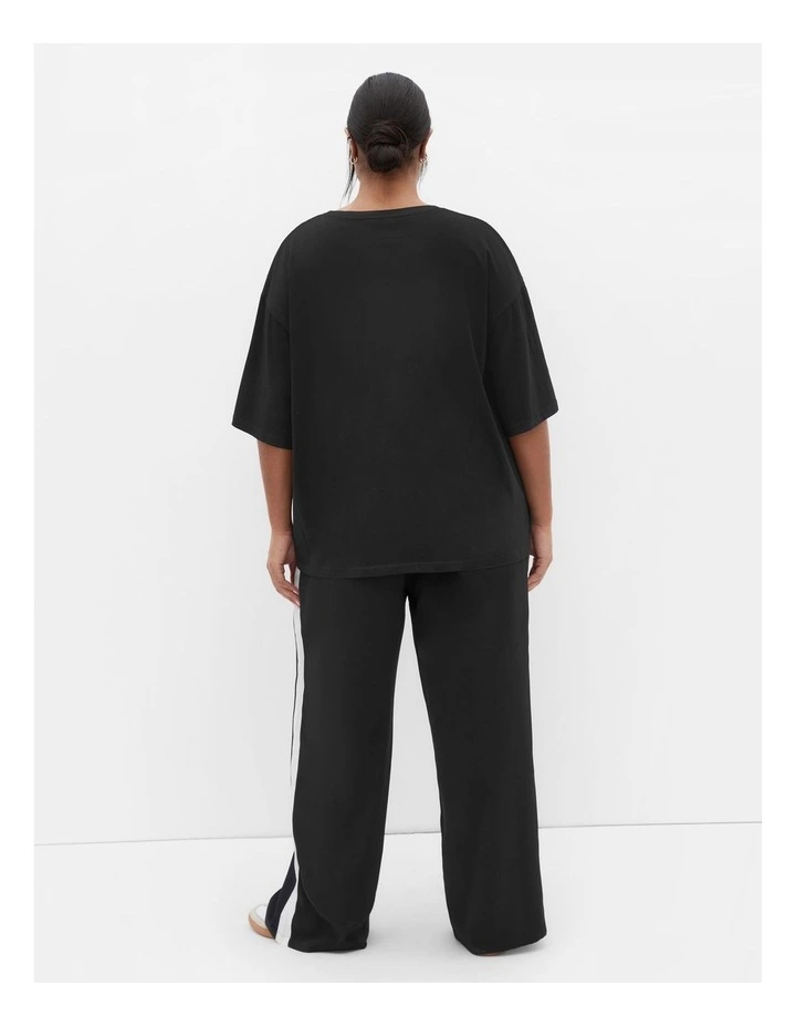 Oversized New York Tee in Black image 2