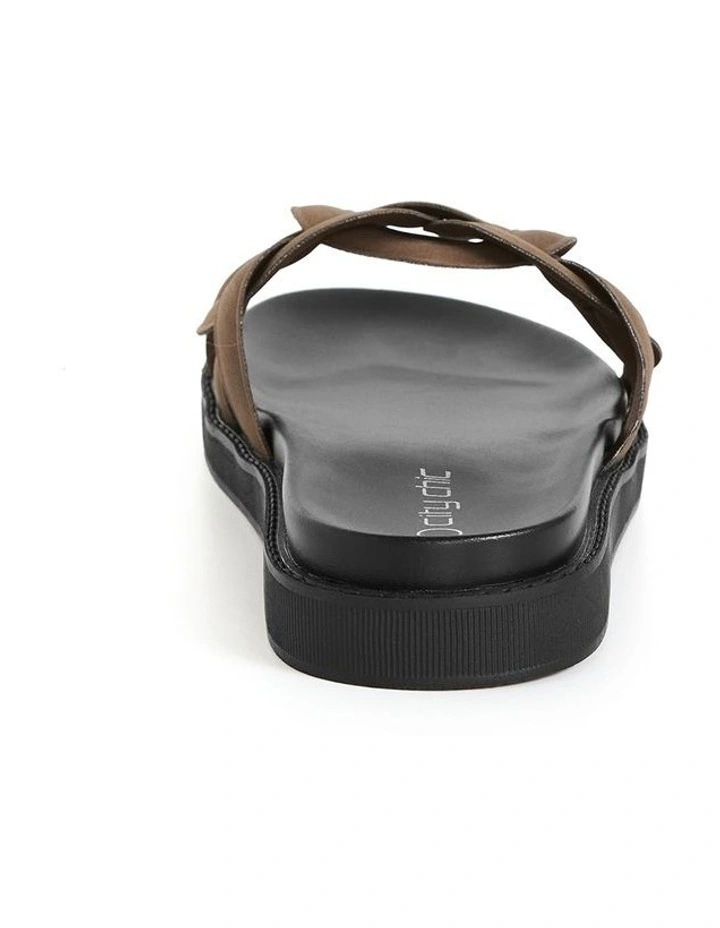 Wide Fit Star Weave Slide in chocolate image 2