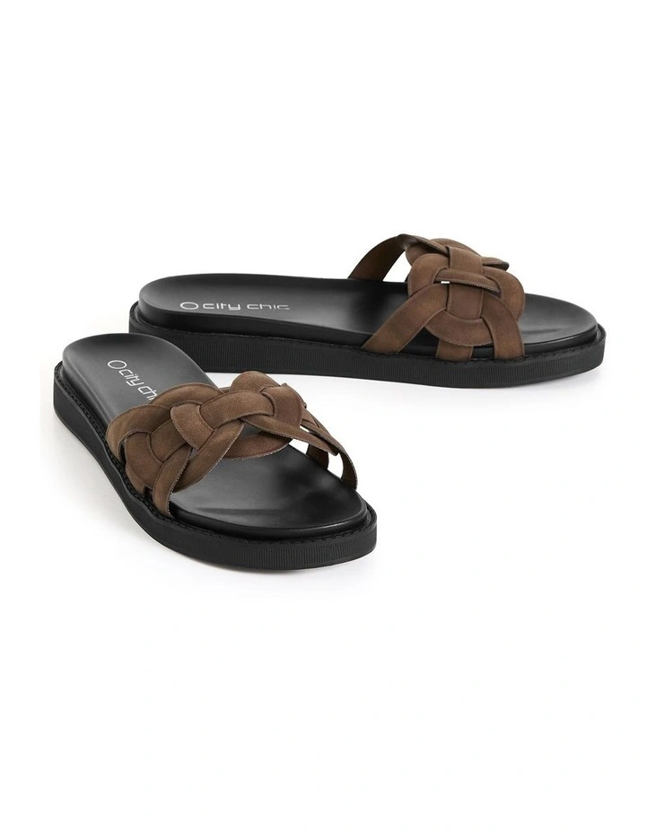 Wide Fit Star Weave Slide in chocolate image 3