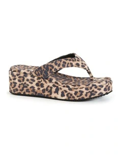 Wide Fit Naomi Leopard Print Platform Thong in Fawn