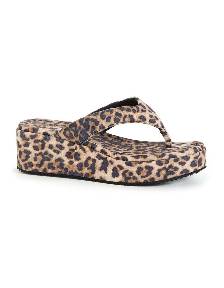 Wide Fit Naomi Leopard Print Platform Thong in Fawn image 1