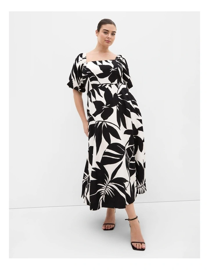 Collins Oasis Print Belted Maxi Dress in Black image 2