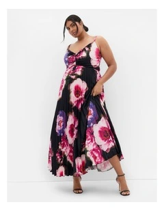Plus Size Ariana Pleat Print Maxi Dress in Black