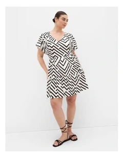 Plus Size Island Linear Print Mini Dress in Ivory