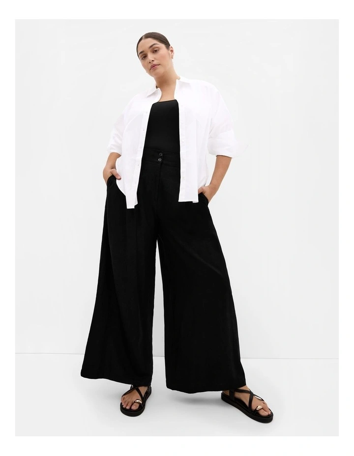 Plus Size Kenia Shirt in white image 1