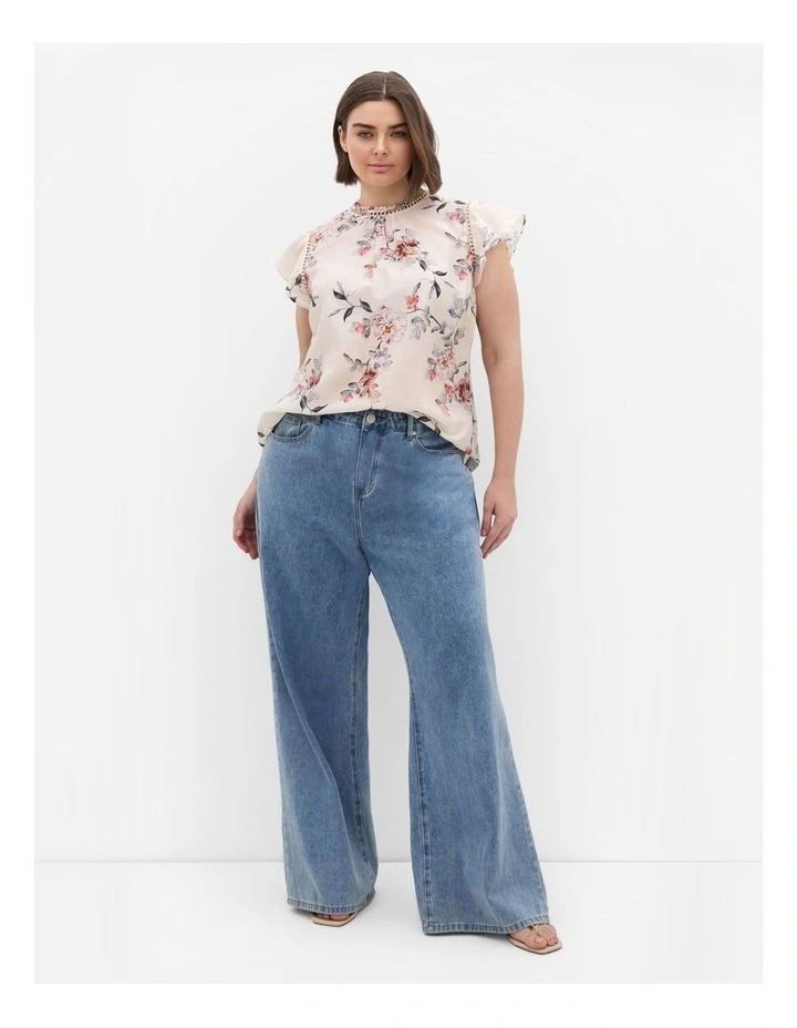 Plus Size Lorelai Short Sleeve Posie Print Top in lvory image 1