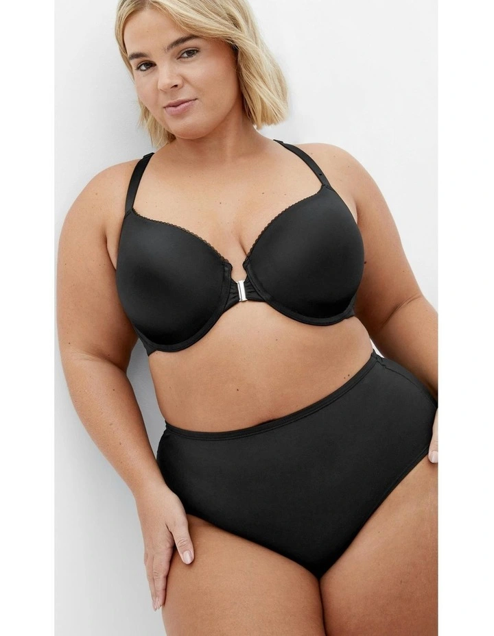 Iris Contour Racerback Bra in Black image 1
