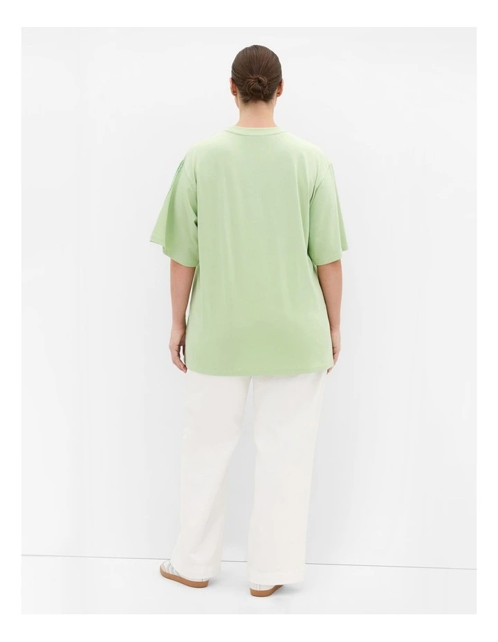 Queen Of Hearts Oversized Tee in Lime image 2