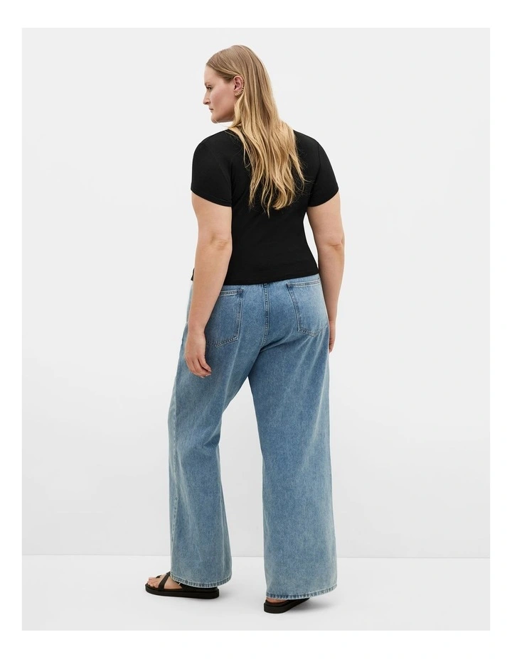 Karla Short Sleeve Tee in Black image 2