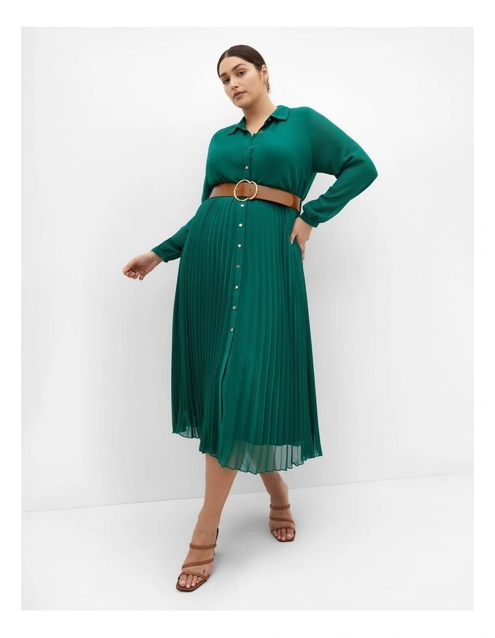 Honey Lane Pleat Midi Dress in Emerald image 1