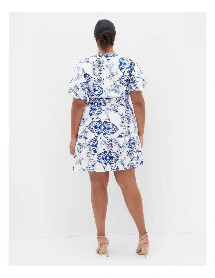 Winslow Short Sleeve Print Dress in White image 2