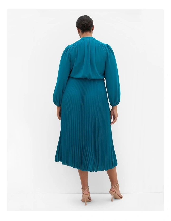 Halle Long Sleeve Pleat Dress in Jade image 2