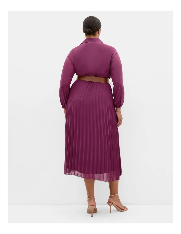 Honey Lane Pleat Midi Dress in Jam image 2