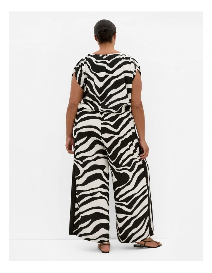 Chiara Abstract Print Top in Black image 2