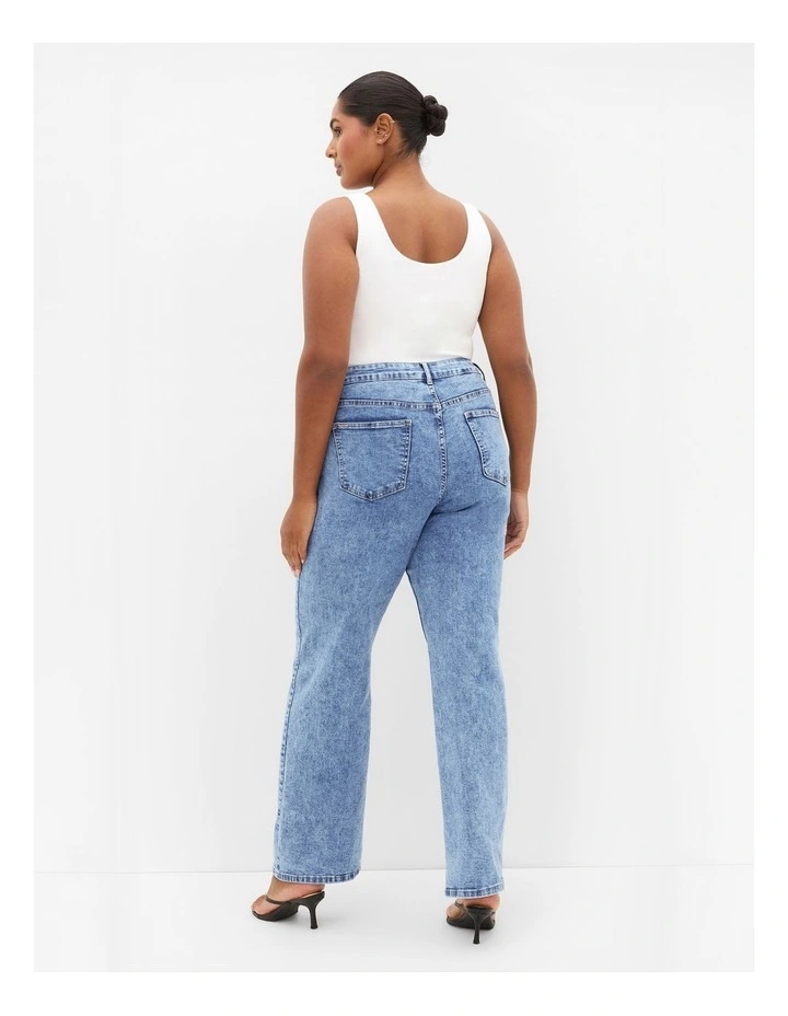 Harley Fit Ivy Straight Leg Regular Jeans in Mid Wash image 2