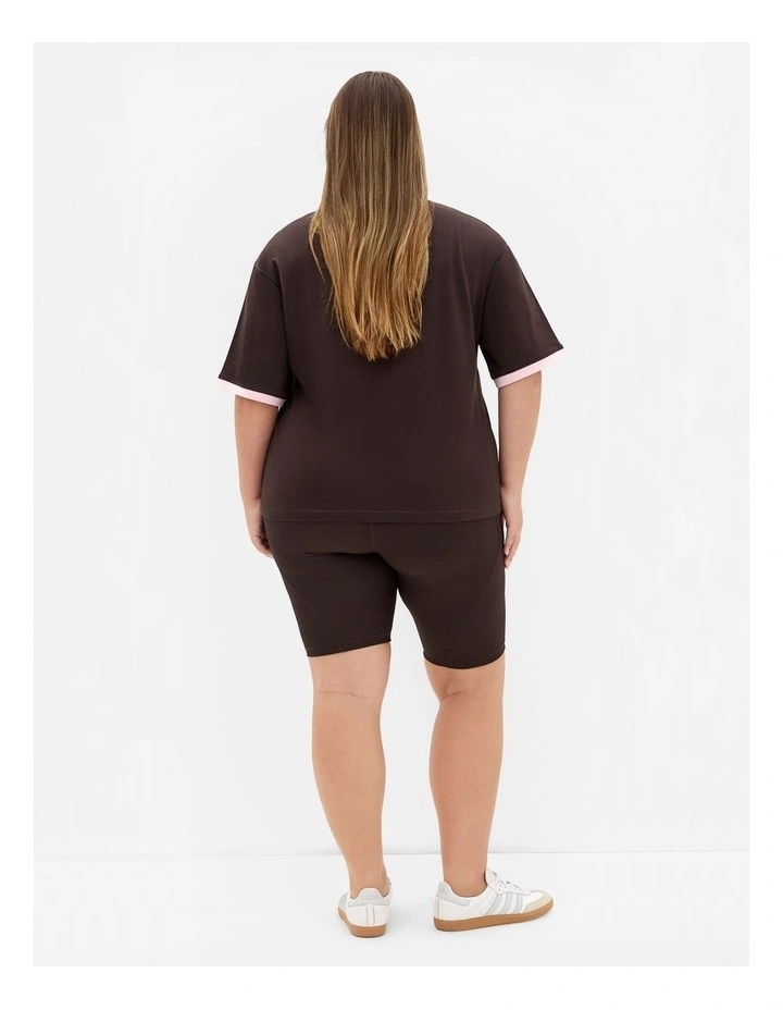 Oversized V Neck Tee in Chocolate image 2