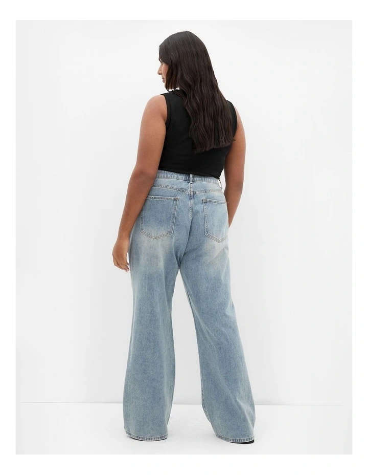 Harley Fit Harriet Wide Leg Jean in Dirty Wash image 2