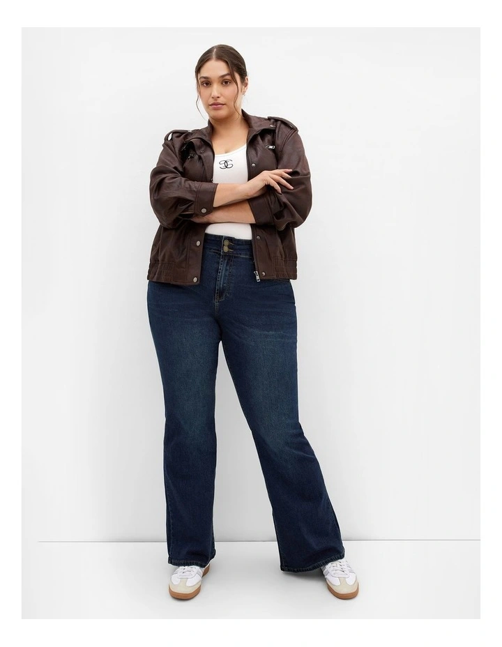 Pia Fit Bootleg Jean in Dark Wash image 3