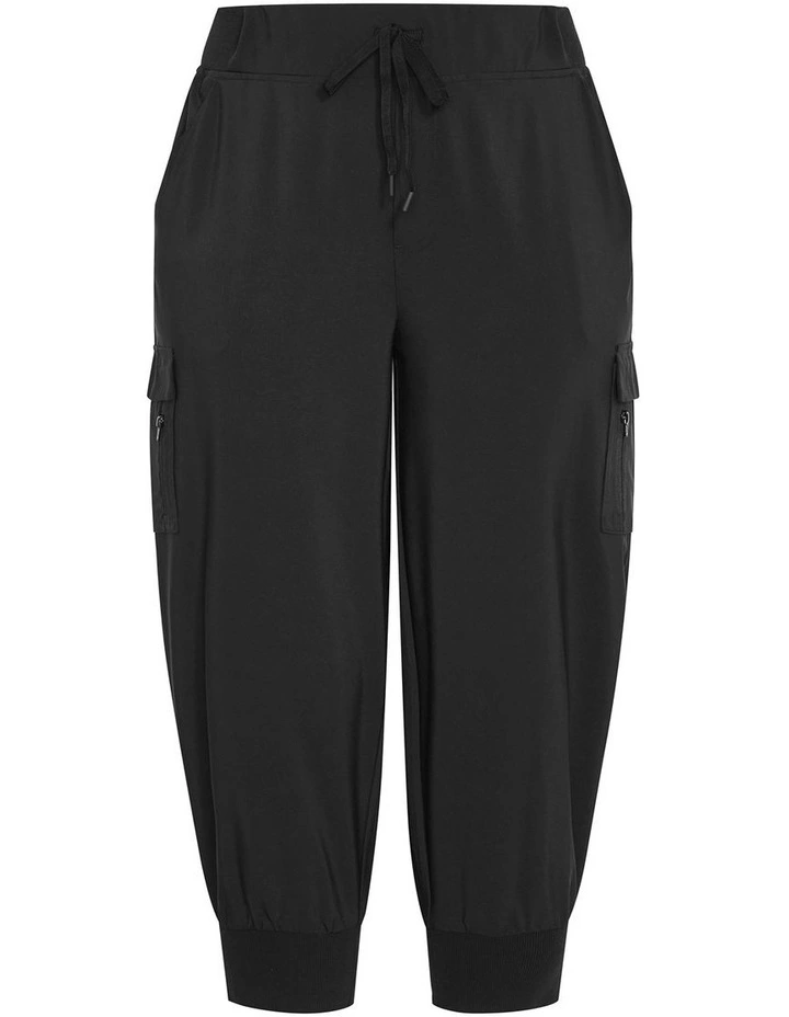 Lea Crop Pant in Black image 3