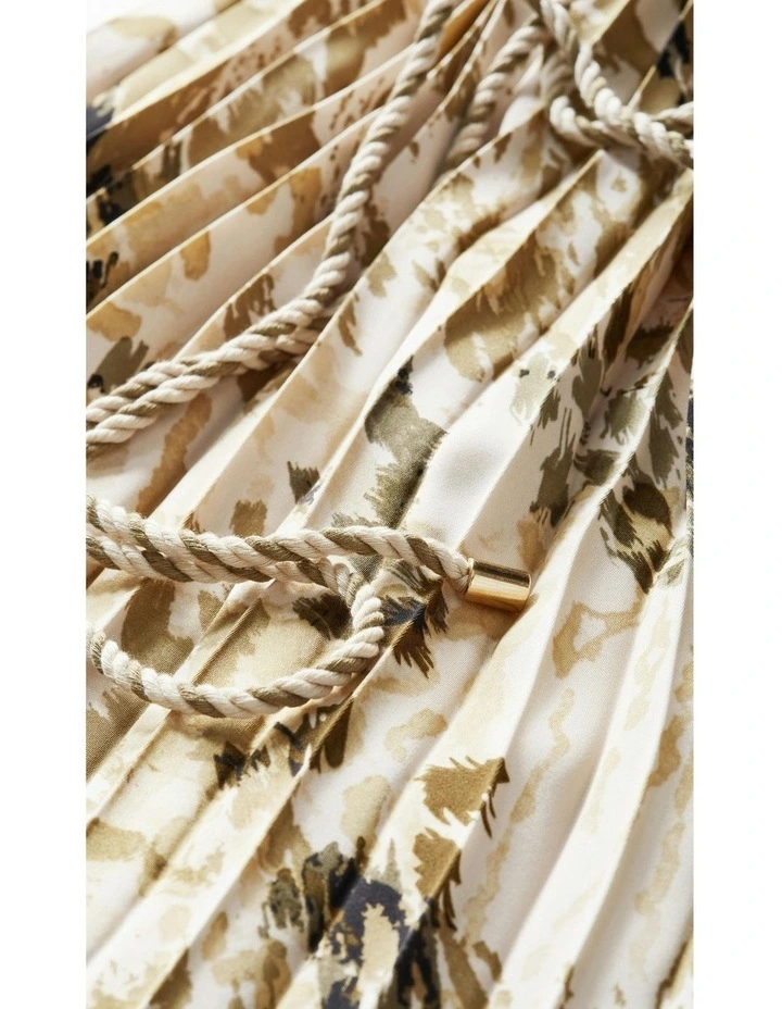 Tatum Print Pleat Maxi Dress in Natural image 6